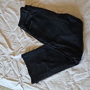 Uniqlo Women’s High-Rise Jeans in Black